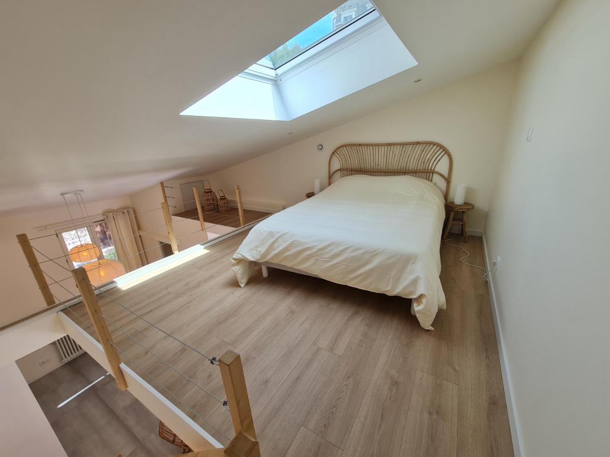 Le Saint Christophe - Mairie D'aubervilliers Ligne 12 Guest house